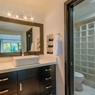26 roca 101 casa del mar bathroom1 2