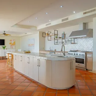 26 villa perla kitchen