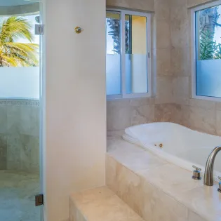 27 bathroom 1 villa dos vistas