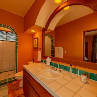 27 bathroom 2 villa colorado