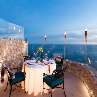 27 hacienda encantada residences restaurant