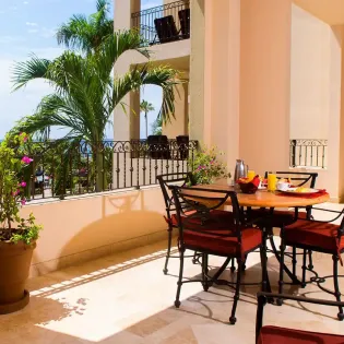27 villa la estancia suitebalcony