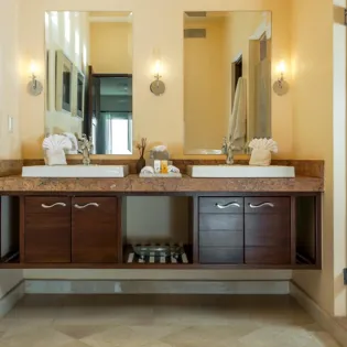 28 bathroom 1 villa sebastian