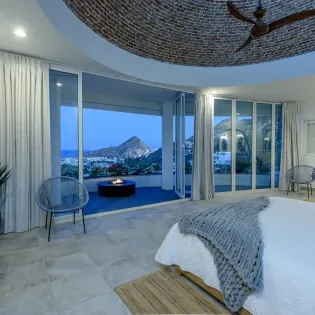 28 bedroom 1 hollywood house