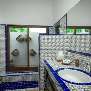 29 bathroom 6 casa edwards