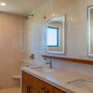 29 casa de monedas bathroom