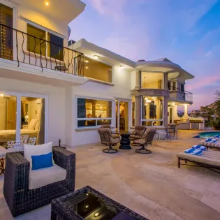 3 exterior villa alegria