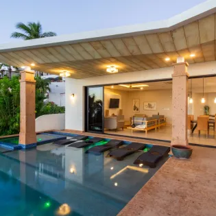 3 exterior villa jade de law