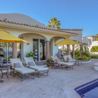 3 exterior villa las brisas