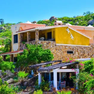 3 exterior villa los geckos