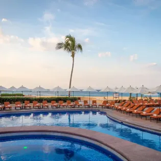 3 playa grande beach resort resortpool