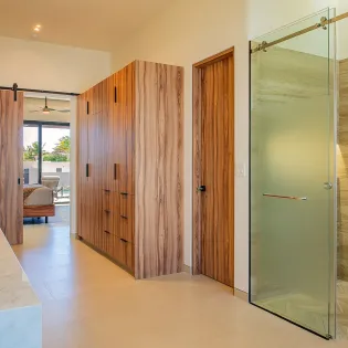 3 villa persia primary bathroom