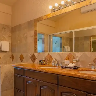 30 bathroom 3 villa de la luz