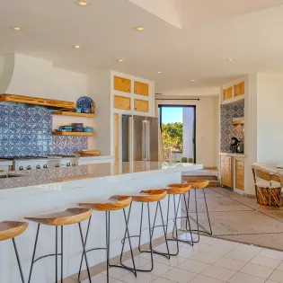 30 casa pacifico del mar kitchen