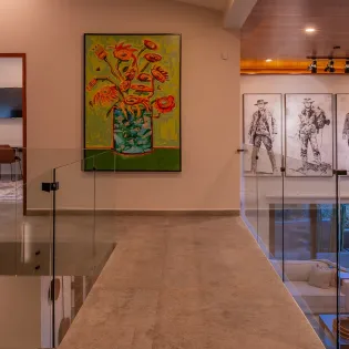 30 hallway casa sonrisa