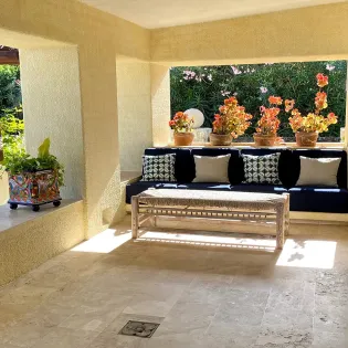 30 villa de la playa indoor outdoor seating