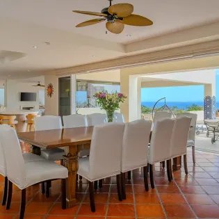 30 villa perla dining