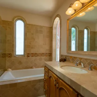 31 bathroom 1 villa miramar