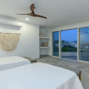 31 bedroom 2 hollywood house