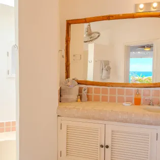 31 caza jazmin bathroom