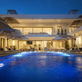 31 exterior casa aqua blanca