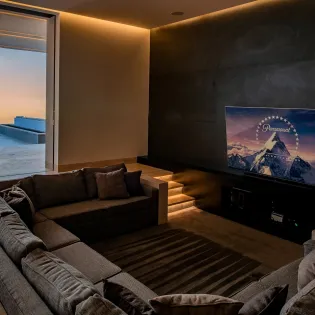 31 tv room villa aurora