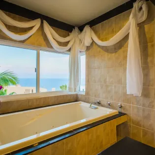 32 bathroom 1 villa alegria