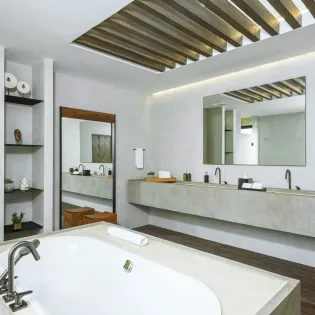 32 bathroom 2 villa marena 18