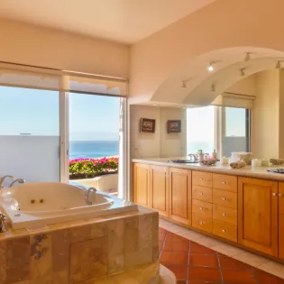 32 bathroom 2 villa perla