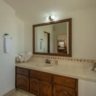 32 bathroom 4 villa grande
