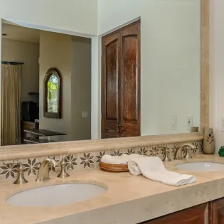 32 bathroom 4 villa las brisas