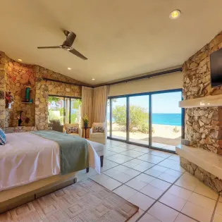 32 bedroom 1 casa manana