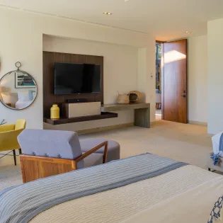 32 bedroom 4 west enclave 8