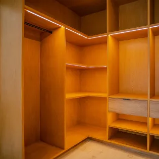 32 calimigos primary closet