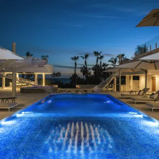 32 exterior casa aqua blanca