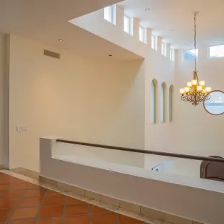 32 villa perla hall