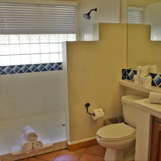 33 bathroom 1 casa tortuga