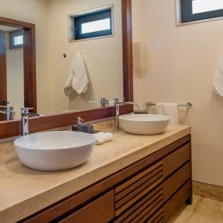 33 bathroom 1 villa saguaro