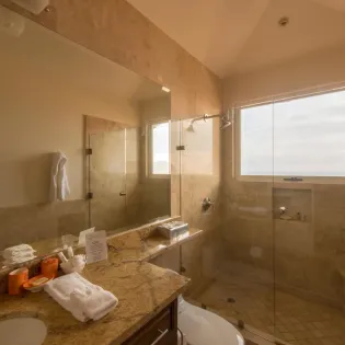 33 bathroom 2 villa del mar