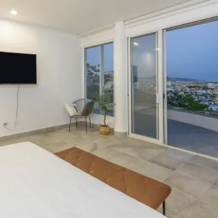 33 bedroom 2 hollywood house