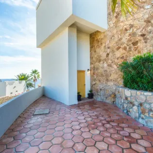 33 exterior villa jade de law