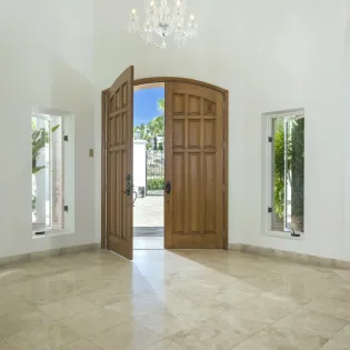 33 hallway villa paraiso