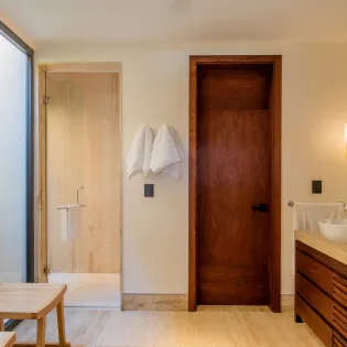 34 bathroom 1 villa saguaro