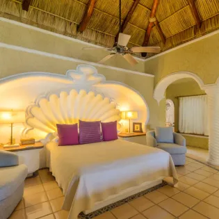 34 bedroom 1 villa las rocas