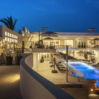 34 exterior casa aqua blanca