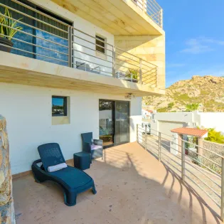 34 exterior villa jade de law