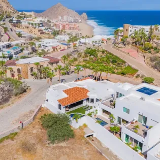 34 exterior villa loretta
