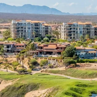 35 exterior villa cortez