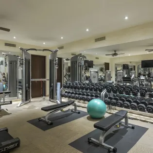 35 gym casa cielo at pedregal
