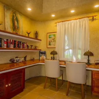 35 offi e area villa las rocas